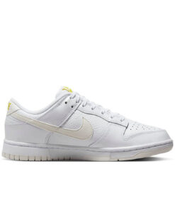 Alternative view of Nike Dunk Low 'Valentine's Day - Yellow Heart'