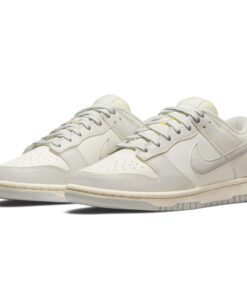 Alternative view of Nike Dunk Low Wmns 'Light Bone'