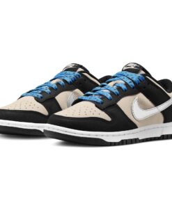 Alternative view of Nike Dunk Low Wmns 'Starry Laces'
