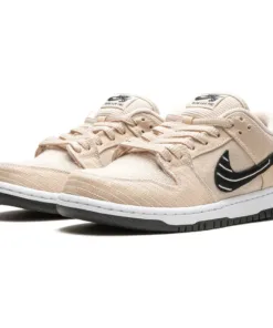 Alternative view of Nike Dunk SB Low Albino & Preto 'Jiu-Jitsu'