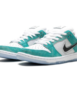 Alternative view of Nike Dunk SB Low x April Skateboards 'Turbo Green'