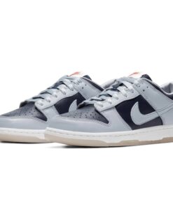 Alternative view of Nike Dunk Wmns Low SP 'College Navy'