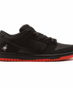 Alternative view of Nike Jeff Staple x Dunk Low Pro SB 'Black Pigeon'