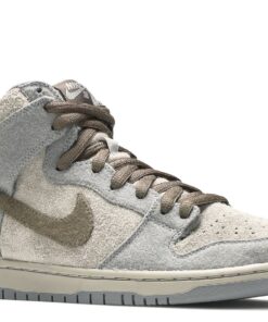 Alternative view of Nike SB Dunk High Premium Tauntaun 313171-020 Nicesnk