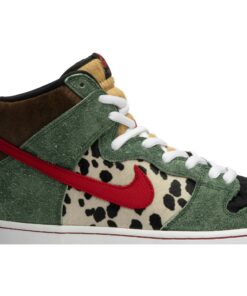 Alternative view of Nike SB Dunk High 'Walk The Dog' [also worn by Wang Yibo] BQ6827-300