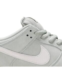 Alternative view of Nike SB Dunk Low Horizon Green BQ6817-300 Nicesnk