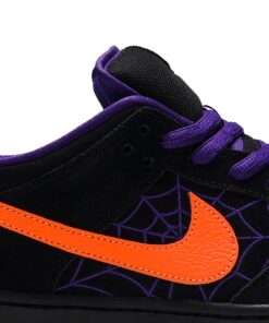 Alternative view of Nike SB Dunk Low Night of Mischief BQ6817-006 Nicesnk