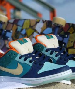 Alternative view of Nike SB Dunk Low Premium QS Mia Skate Shop 10th Year Anniversary 504750-474 Nicesnk