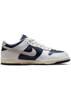 Alternative view of Nike x HUF SB Dunk Low 'New York'