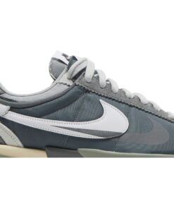Alternative view of sacai x Nike Cortez 4.0 'Grey' DQ0581-001