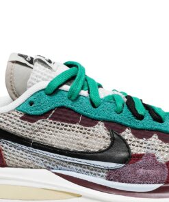 Alternative view of sacai x Nike VaporWaffle SP 'Villain Red' DD3035-200