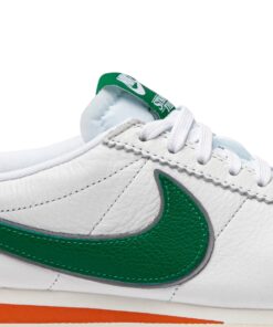Alternative view of Stranger Things x Nike Cortez 'Hawkins High' CJ6106-100