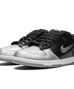 Alternative view of Supreme x Nike Dunk SB Low QS 'Metallic Silver'