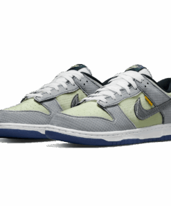 Alternative view of Union LA x Nike Dunk Low 'Passport Pack - Pistachio'