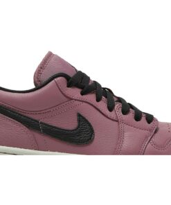 Alternative view of (Women) Air Jordan 1 Low SE 'Light Mulberry' DC7268-500