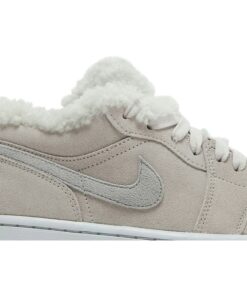 Alternative view of (Women) Air Jordan 1 Low SE 'Sherpa Fleece' DO0750-002