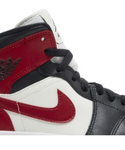 Alternative view of (Women) Air Jordan 1 Mid 'Black Toe' BQ6472-160