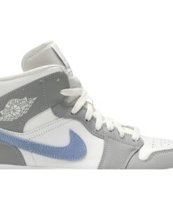 Alternative view of (Women) Air Jordan 1 Mid 'Frosty' BQ6472-105