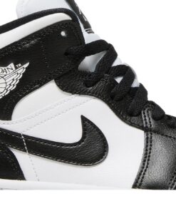 Alternative view of (Women) Air Jordan 1 Mid 'Panda' DV0991-101