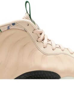 Alternative view of (Women) Nike Air Foamposite One 'Particle Beige' AA3963-200