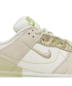 Alternative view of (Women) Nike Dunk Low Disrupt 2 'Green Snake' DV3206-001