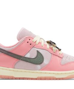 (Women) Nike Dunk Low LX 'Barbie' FN8927-621