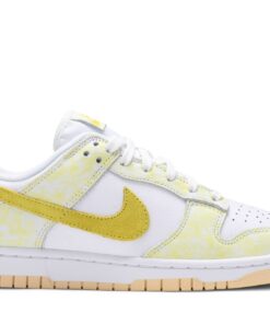 (Women) Nike Dunk Low OG 'Yellow Strike' DM9467-700