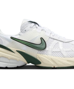 (Women) Nike V2K Run Fir FD0736-101 Nicesnk